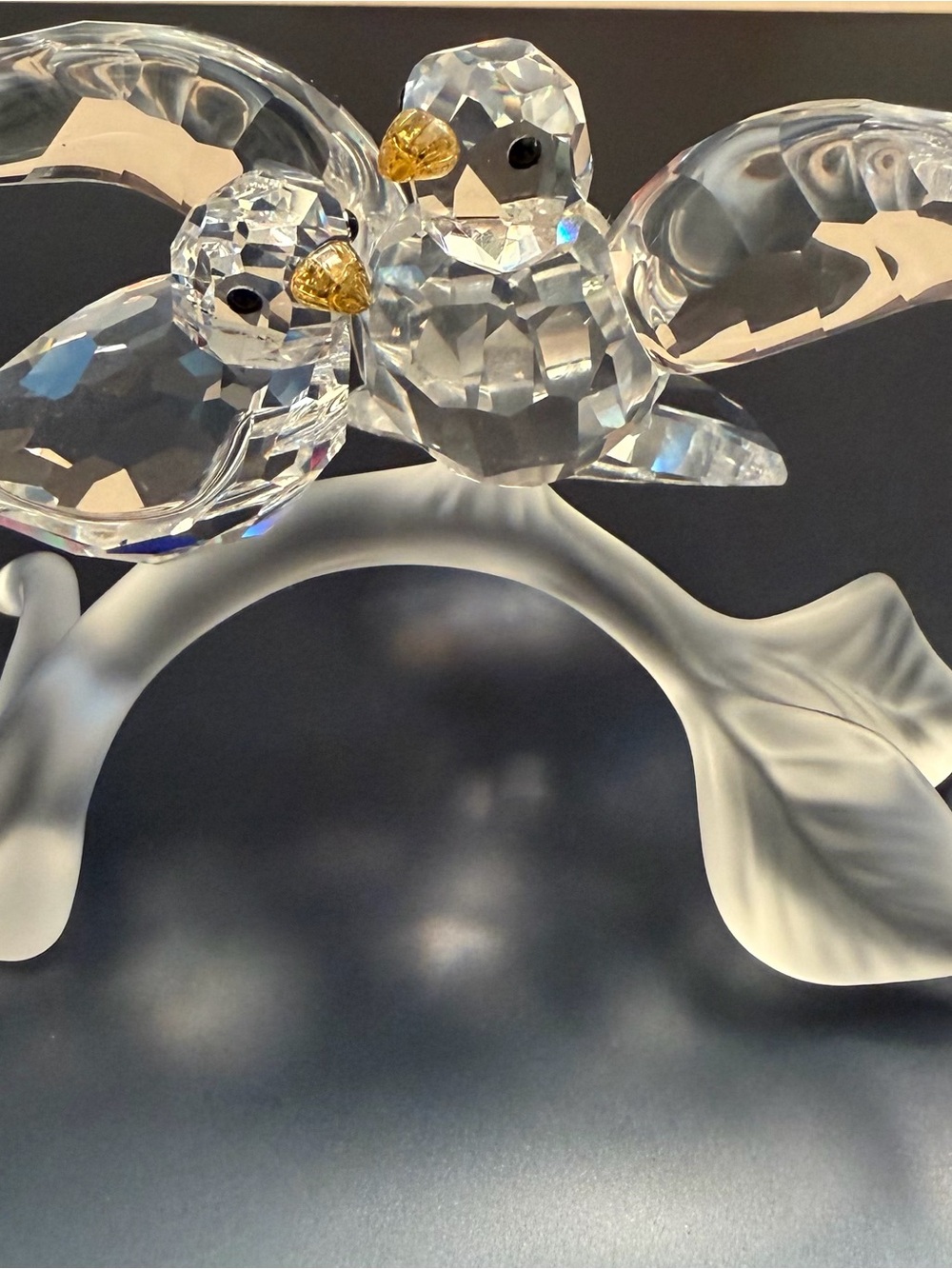 Swarovski Crystal figurine Turtledoves Lovebirds *Does Not Come In Original Box